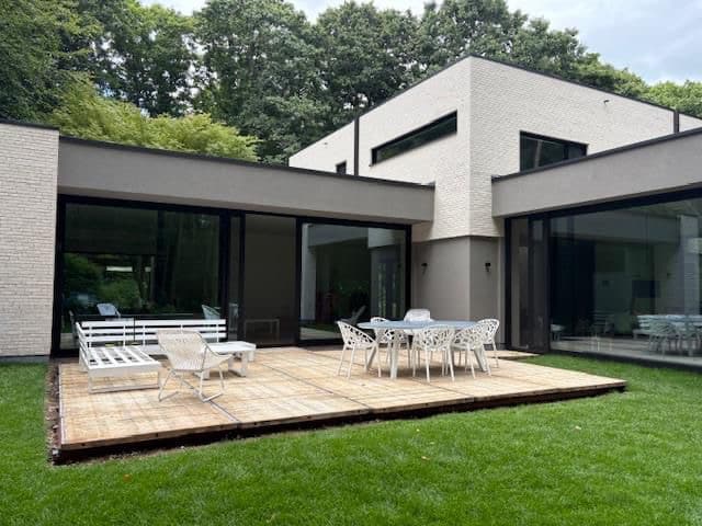 Terras Uit Steenschotten