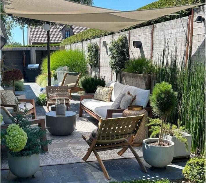 Tuinscherm Uit Steenschotten Details